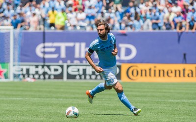 正大体育动态-克罗地亚广场树立魔笛雕像